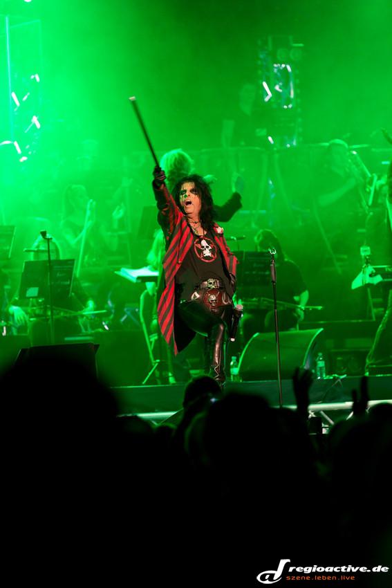 Alice Cooper (live bei Rock Meets Classic in Mannheim, 2014)