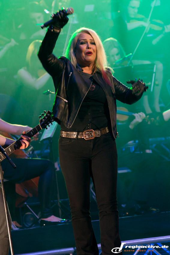 Kim Wilde (live bei Rock Meets Classic in Mannheim, 2014)